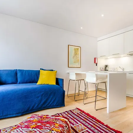 Serviced - Liberdade 4*