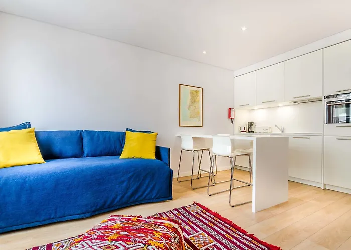 Serviced - Liberdade 4*